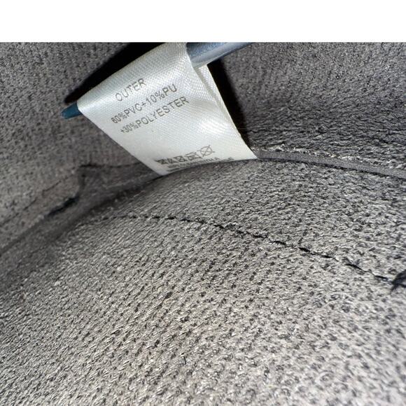 Claudia Canova Faux Leather Black Crossbody Bag with Adjustable Strap - Picture 7 of 9